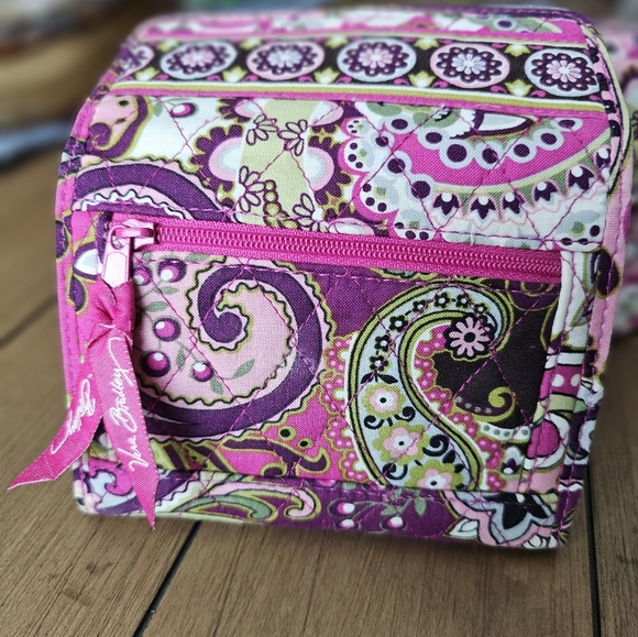 Vera Bradley "Frannie" bag and matching wallet in "Very Berry Paisley" print - Picture 12 of 13